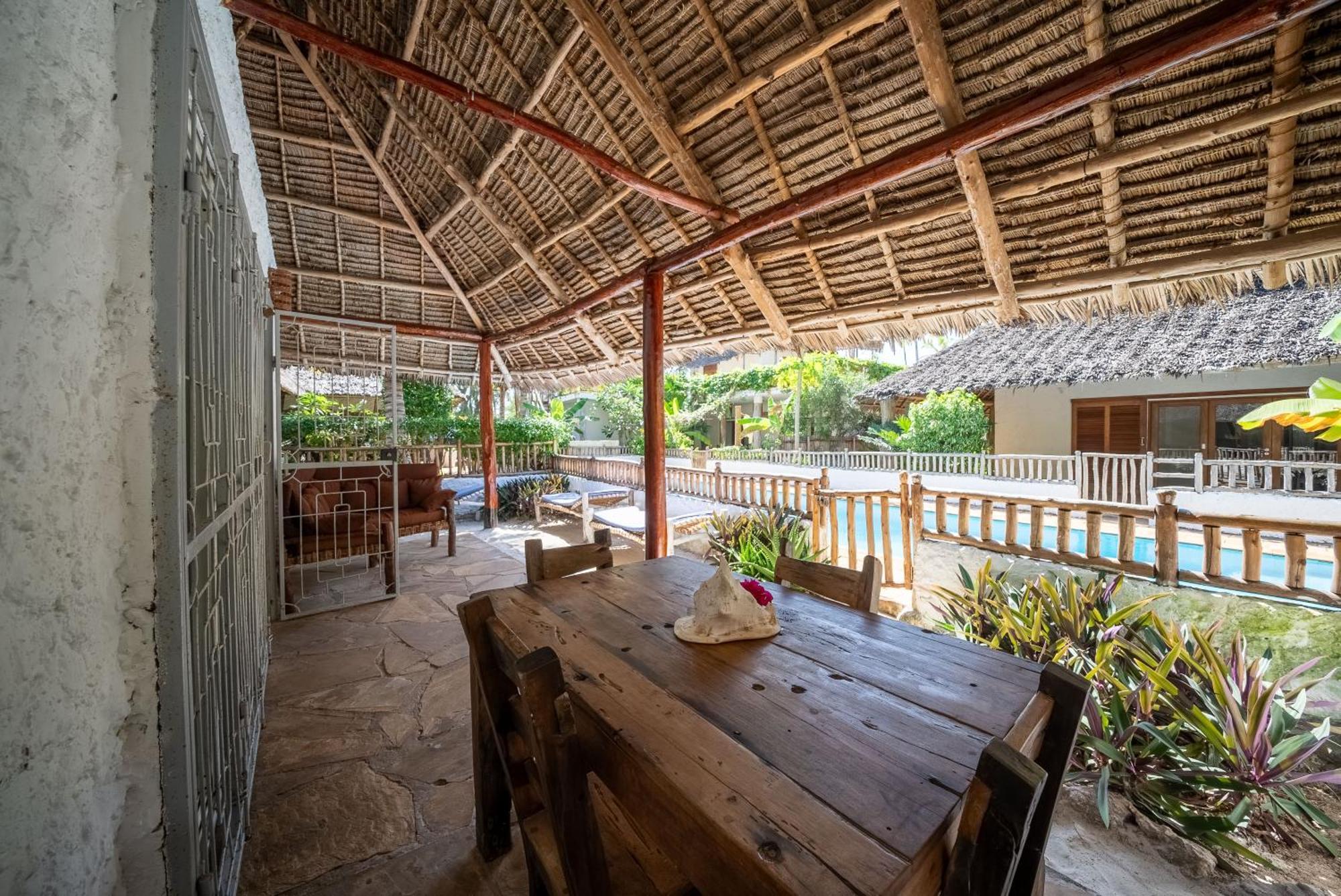 Jiwe With Pool Zanzibarhouses Willa *